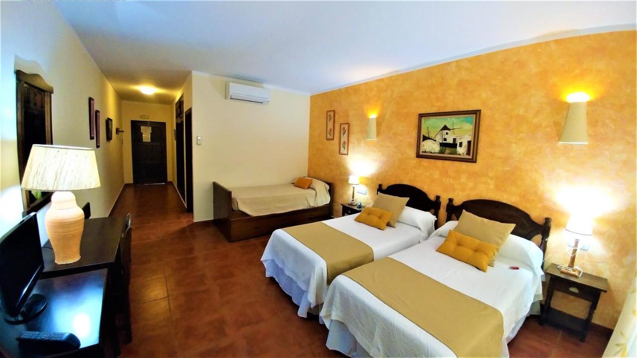 Calas Hotel Agua Amarga (Almeria)