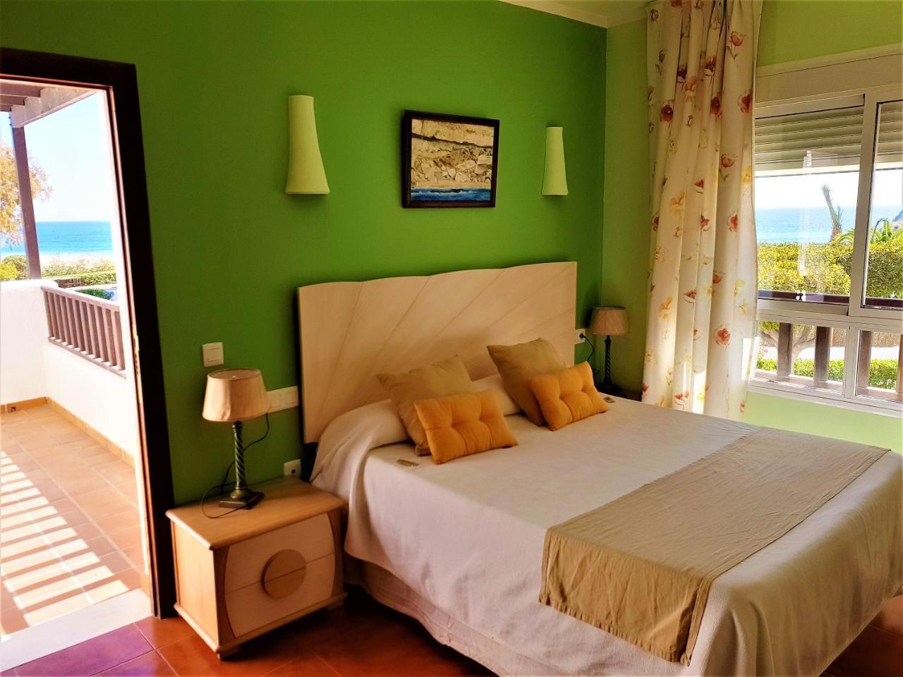 Hotel Calas Agua Amarga (Almeria)